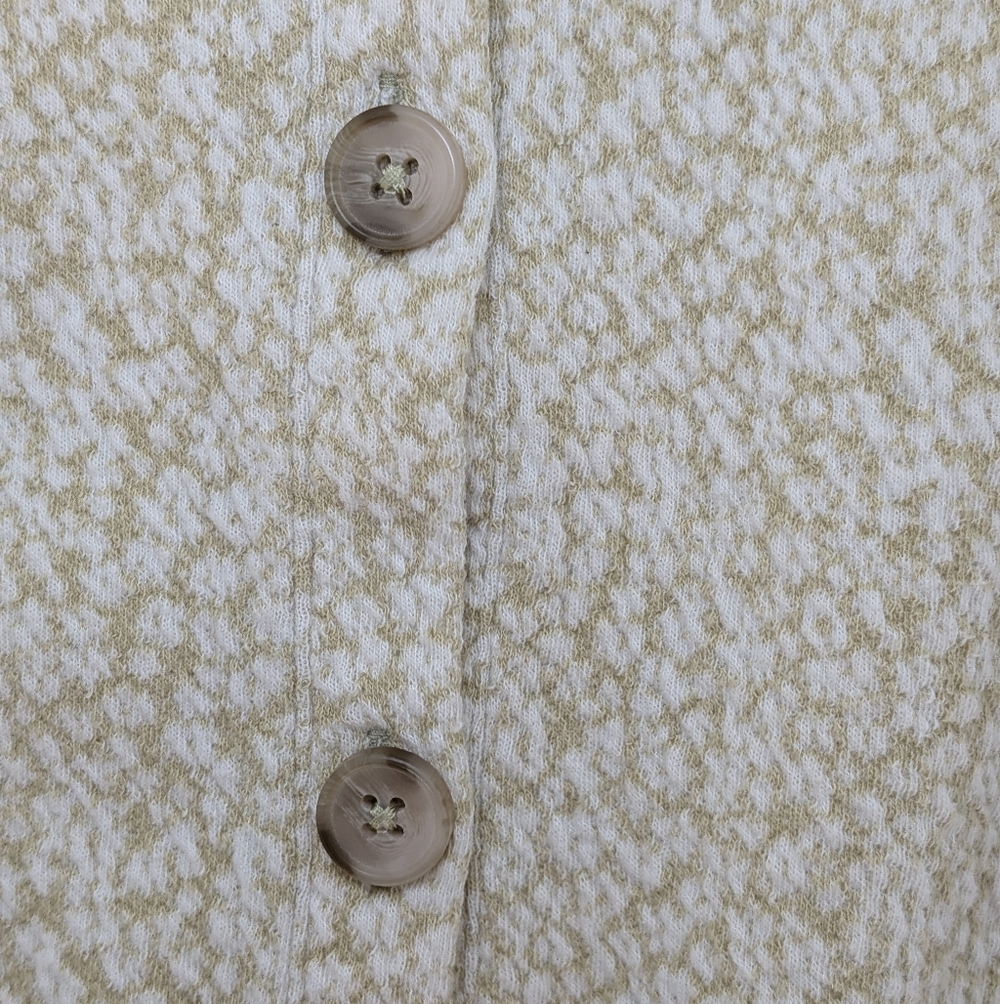 Madewell Micro Leopard Textured Button-Front Crop Top | L | Summer Cream Gr En - Picture 8 of 9